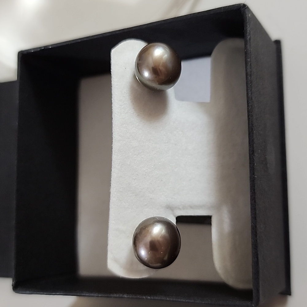 Black Tahitian Pearl Stud Earrings